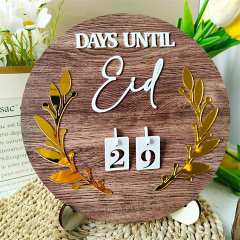 Wood Circle Ramadan and Eid Countdown Calendar with Bracket